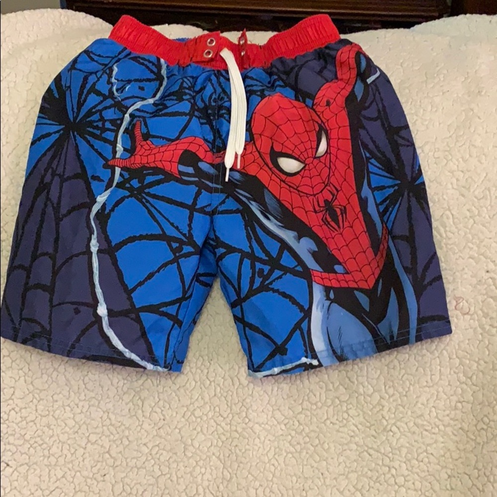 Boys swim trunks size 6/7